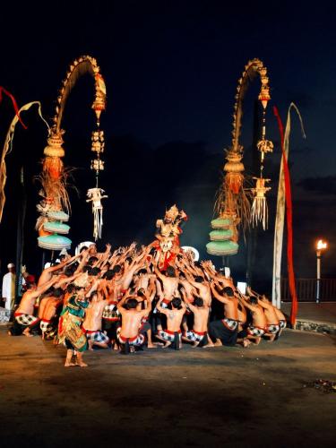 tari-kecak